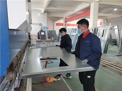 做精醫(yī)用門助力疫情防控